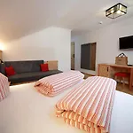 Unterwoeger 3*