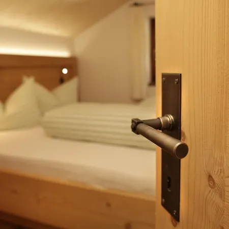 Unterwoeger אוברטיליאך