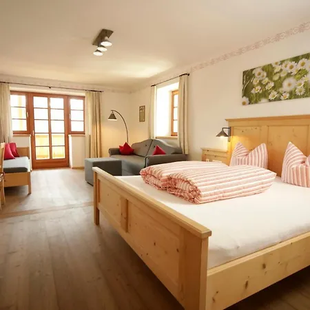 Unterwoeger מלון